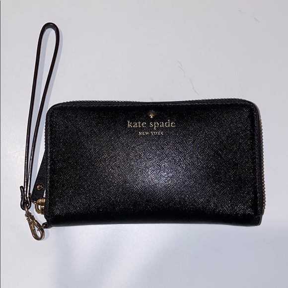 kate spade Handbags - Kate Spade Wallet Wrist Strap Saffiano Leather